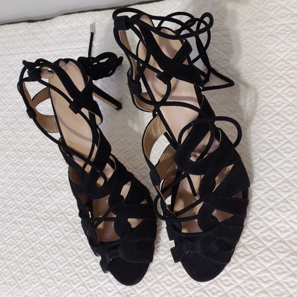 Banana Republic Twist-Front Suede Heel - NWOT - Picture 4 of 16